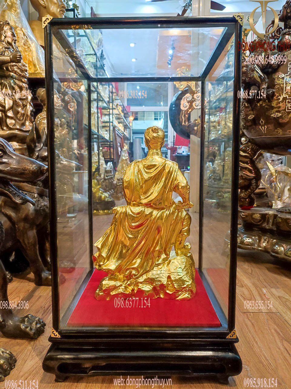 Tượng Trần Hưng Đạo 42cm dát vàng 24k đôn hộp kính gỗ Hương Ta