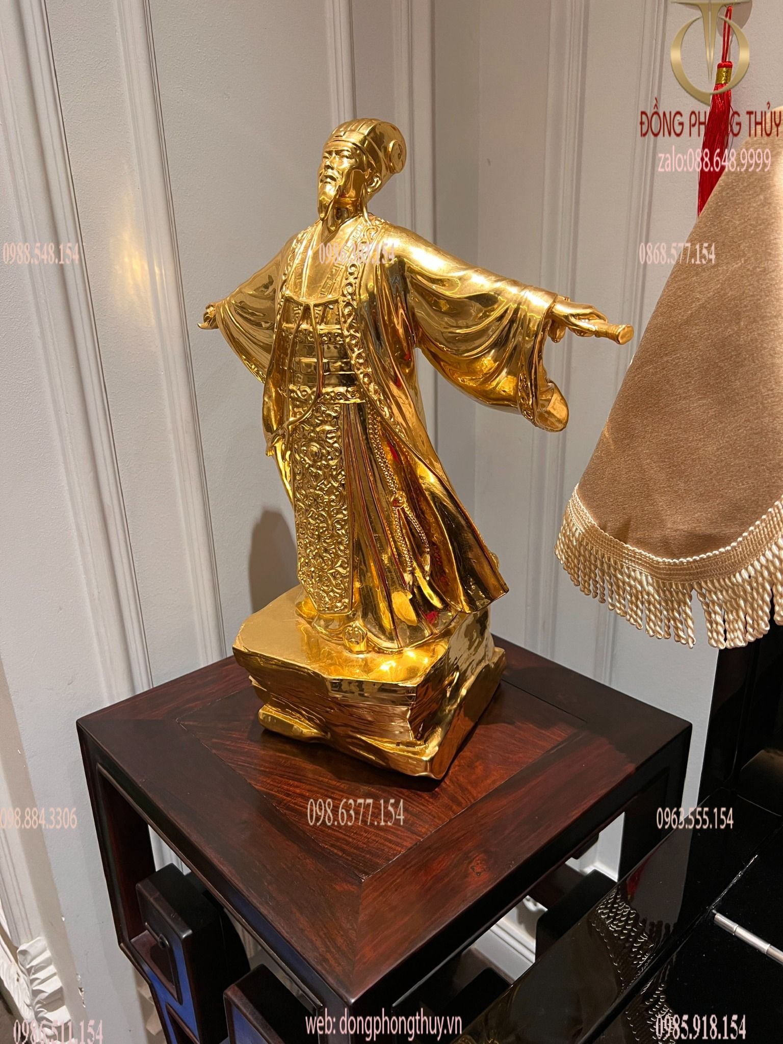 Tượng Khổng Minh Gia Cát Lượng dát vàng 24k