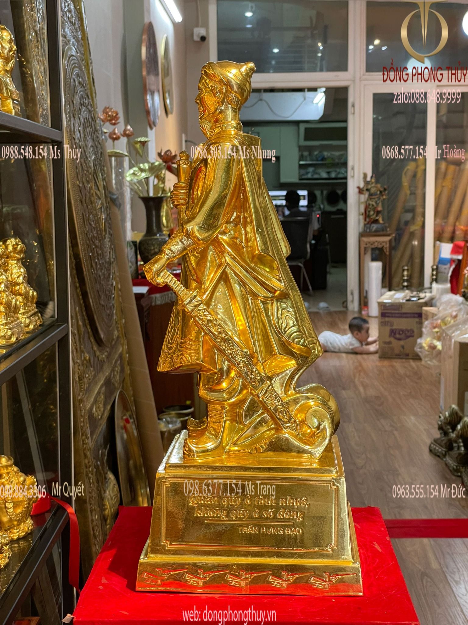 tượng trần hưng đạo