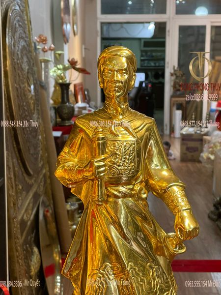 Tượng Trần Hưng Đạo cao 47cm thếp vàng 24k
