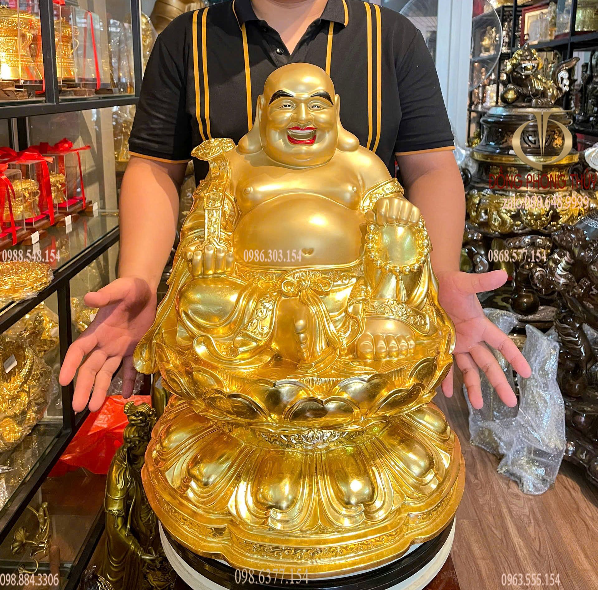 Tượng Di Lặc tọa đài sen dát vàng 24k vẽ màu Cao 50cm ngang 40cm sâu 36cm nặng 20kg