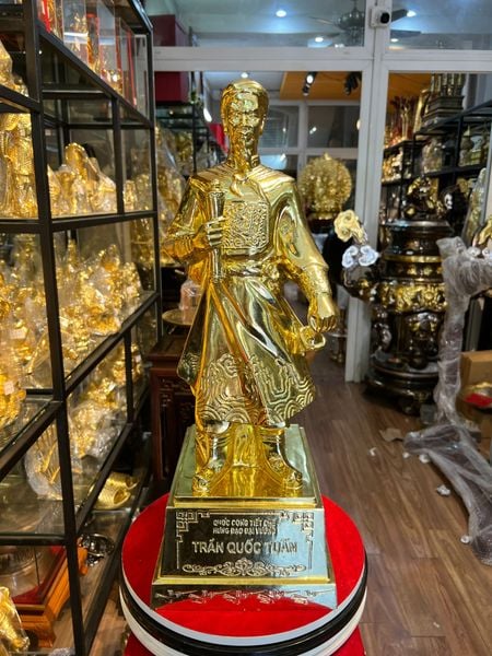 Tượng Trần Quốc Tuấn 60cm dát vàng
