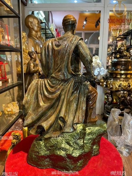 Tượng Trần Quốc Tuấn cao 42cm giả cổ