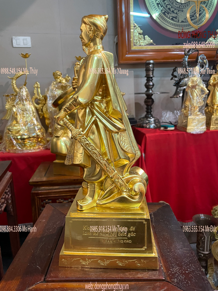 tượng trần hưng đạo cao 38cm bằng đồng dát vàng 24k