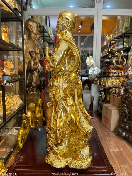 Tượng Trần Quốc Tuấn dát vàng cao 42cm nặng 7kg