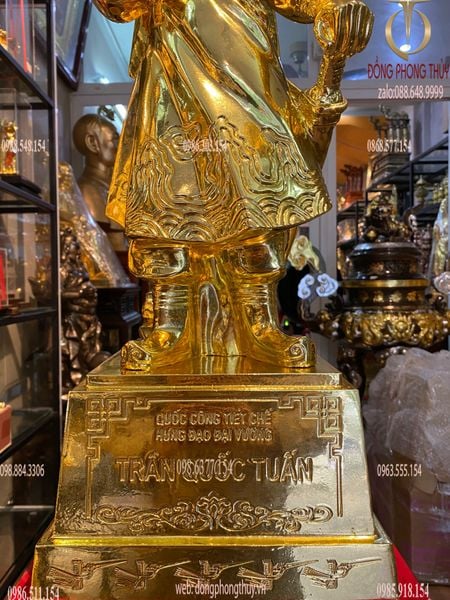 Cao 70cm Tượng Trần Hưng Đạo dát vàng công nghiệp
