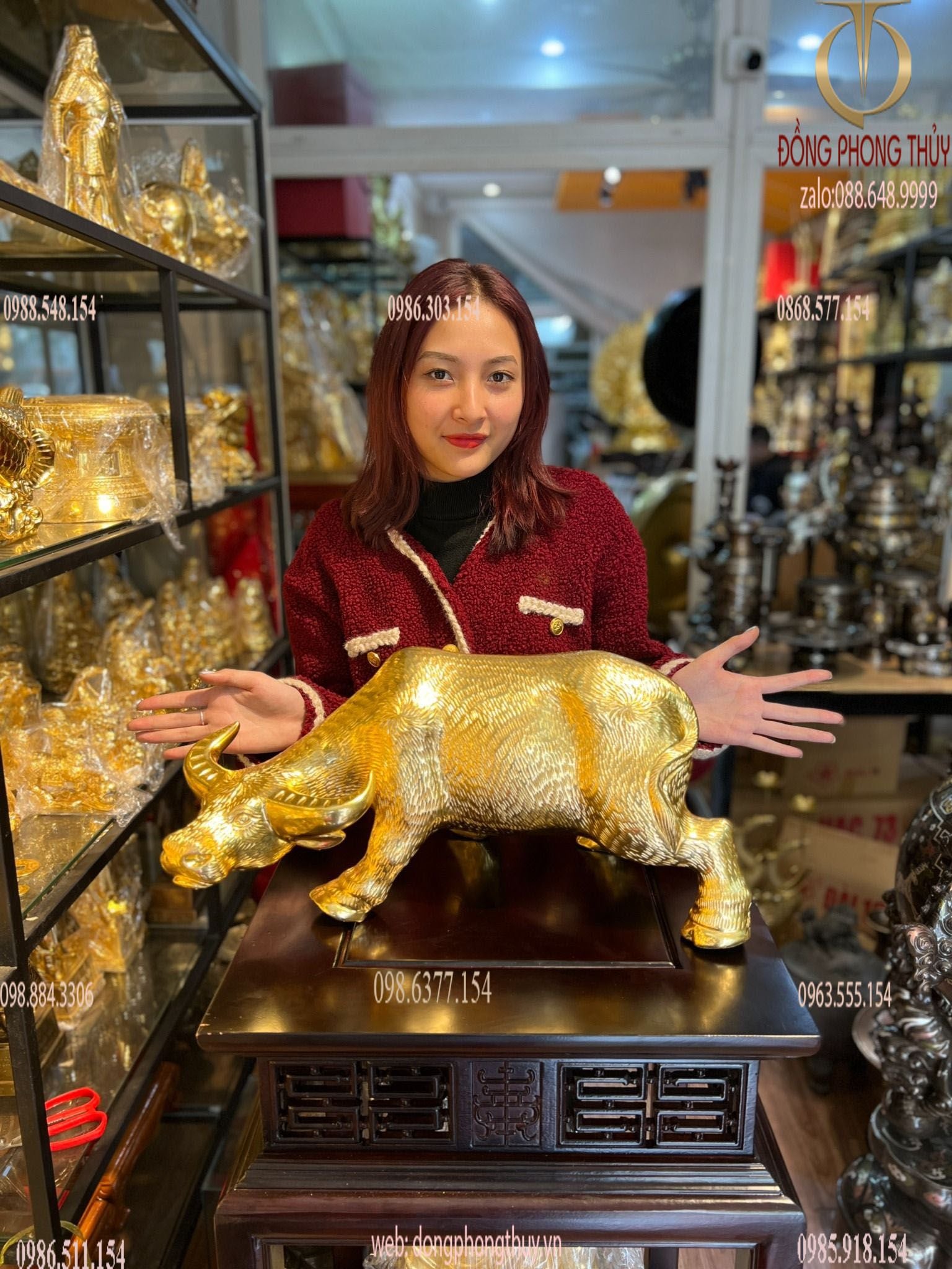 Tượng trâu vàng bằng đồng đỏ 27kg dát vàng 24k