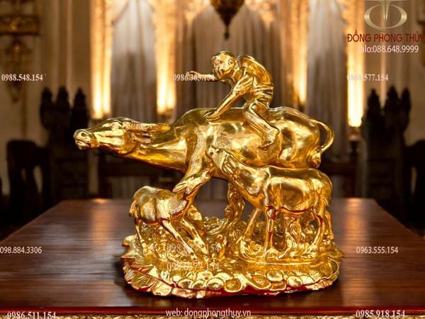 Tượng Mục đồng cưỡi trâu bằng đồng dát vàng 24k