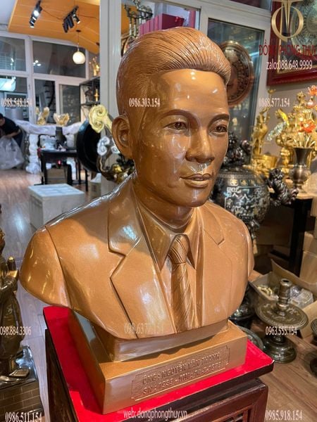 Đúc tượng chân dung truyền thần  bằng đồng đỏ