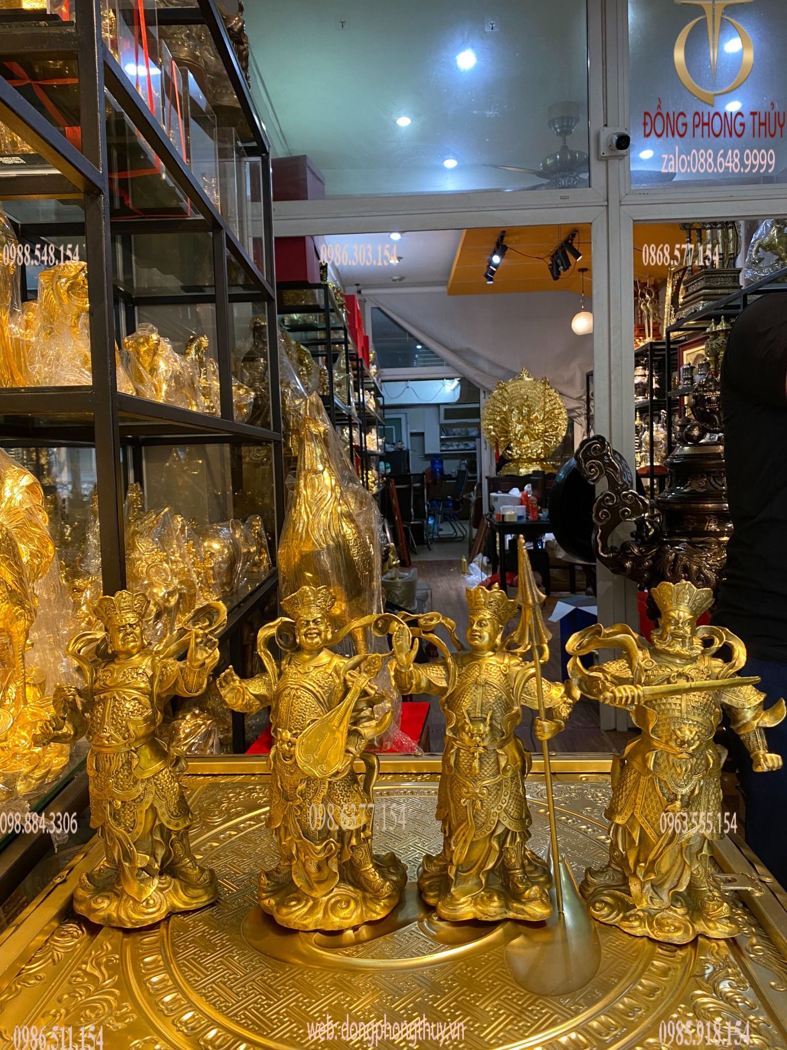 Tượng tứ đại thiên vương bằng đồng