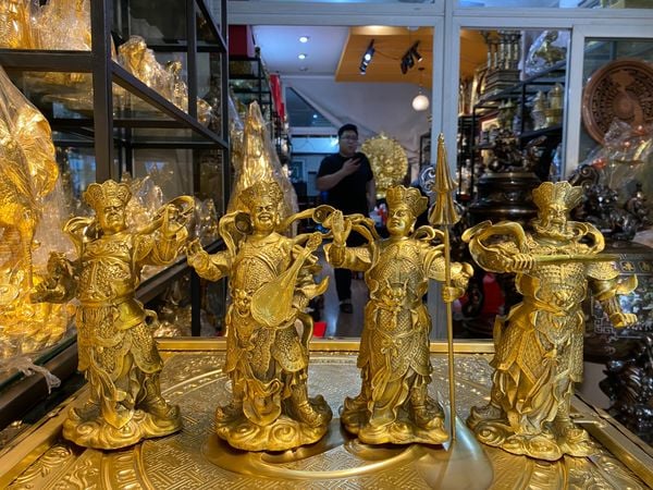 Tượng tứ đại thiên vương bằng đồng