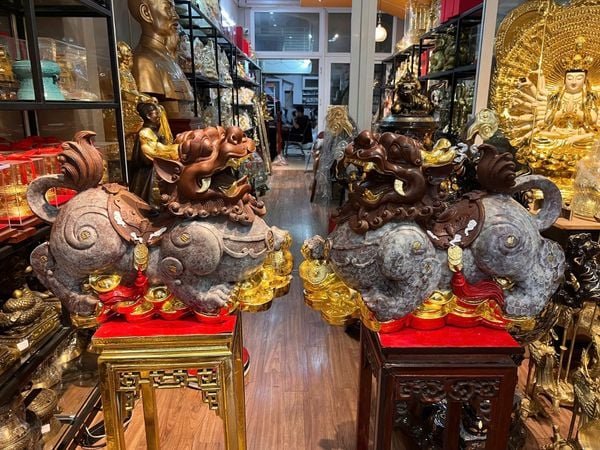 Đôi tỳ hưu đực cái bằng đồng dát vàng cao 47 ngang 60 sâu 23 nặng 54kg