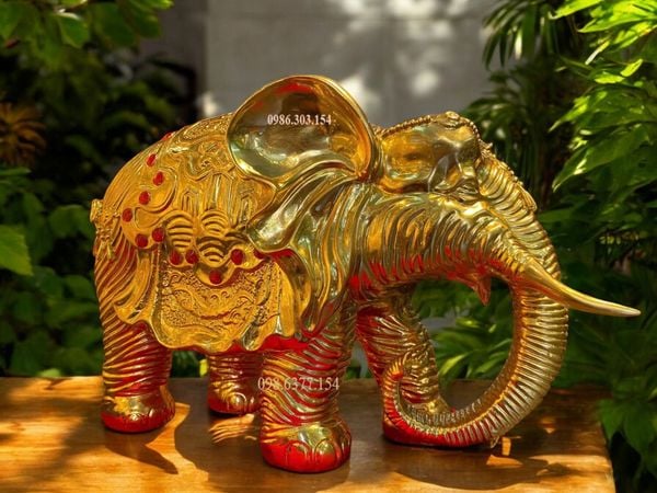 Đôi voi bằng đồng dát vàng 24k