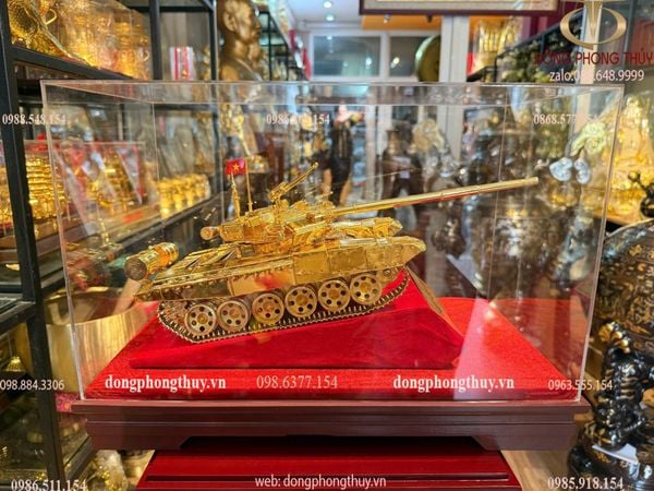 Xe tặng mạ vàng 24k Ngang 42,5 sâu 24 cao 30 nặng 4,3kg