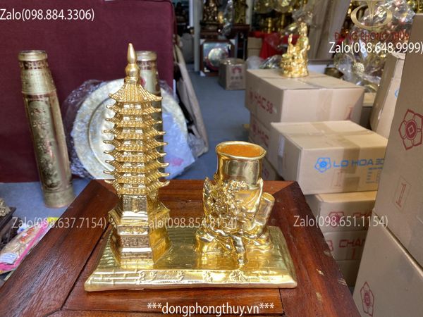 Ống đựng bút tháp văn xương bằng đồng thếp vàng 24k cao 21cm