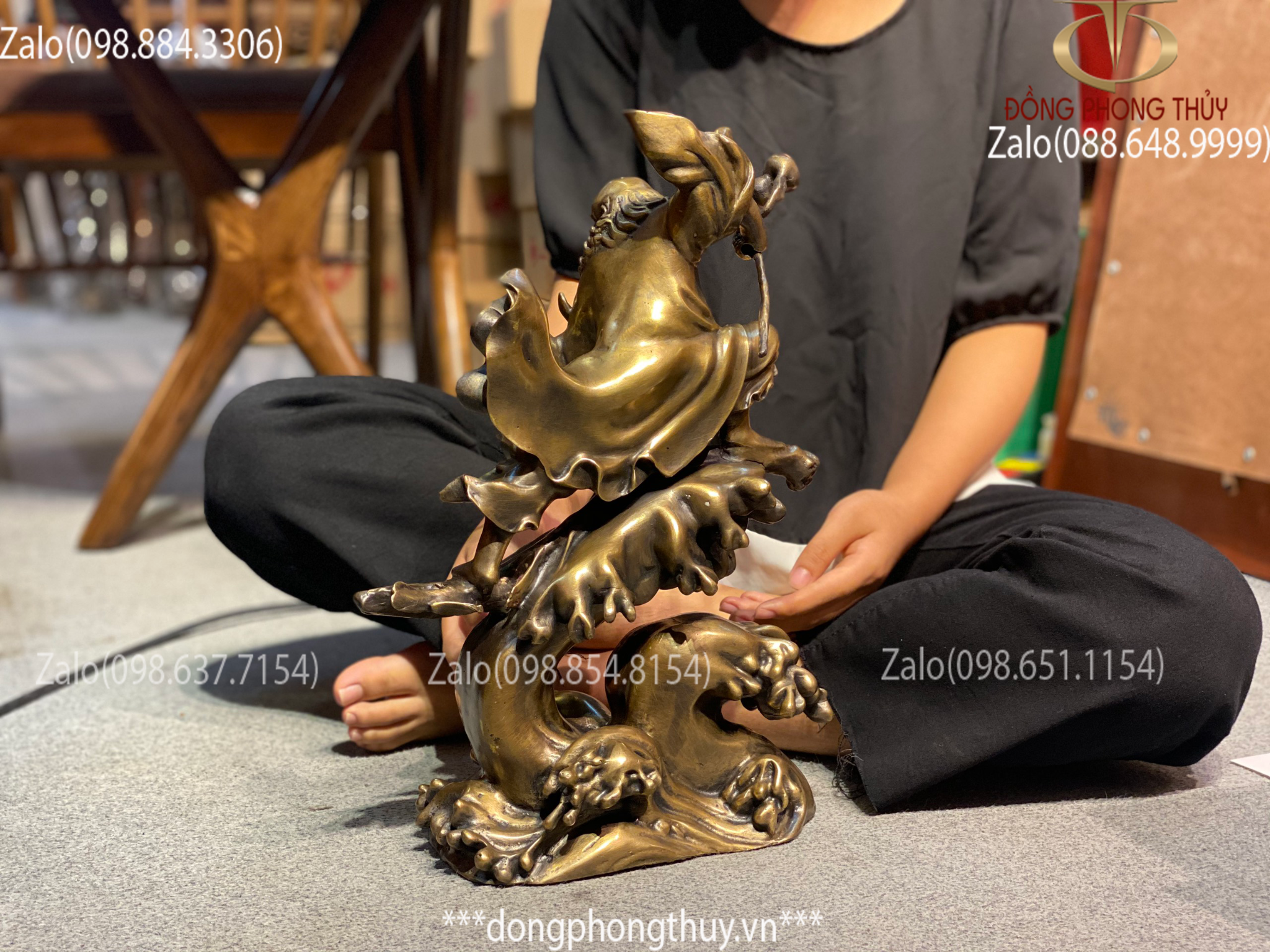 Đượng Đạt Ma Sư Tổ mua võ cao 39cm ngang 21cm sâu 13cm nặng 11,5kg