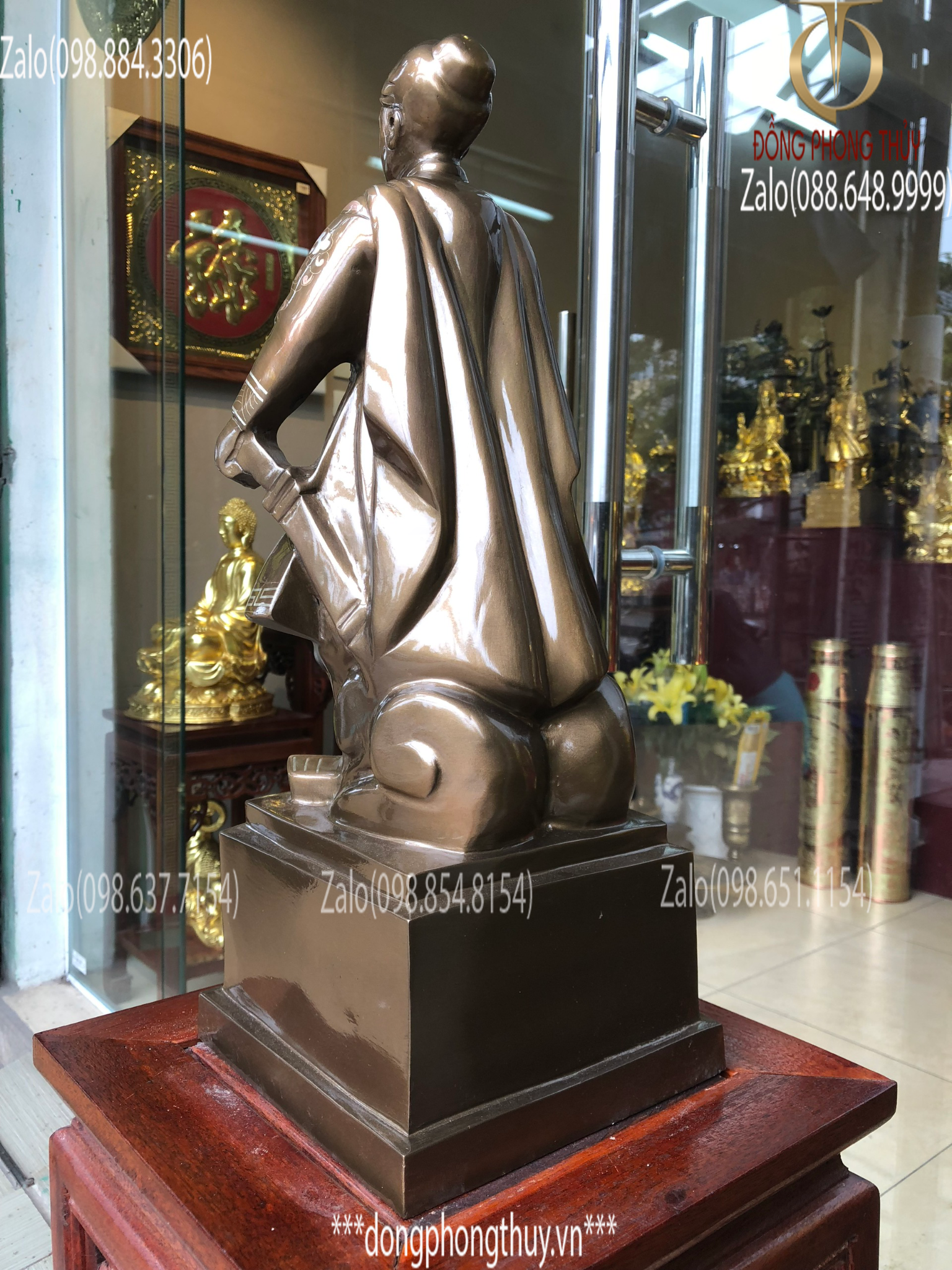 Tượng Trần Quốc Tuấn Hưng Đạo Đại Vương bằng đồng đỏ khảm tam khí cao 50cm nặng 10kg