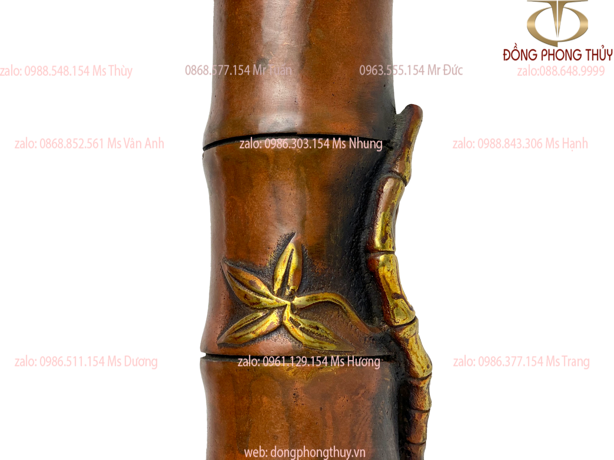 Chiếc ống cứu bút bằng đồng thiết kế cây cao 18 rộng 6cm nặng 0,7kg