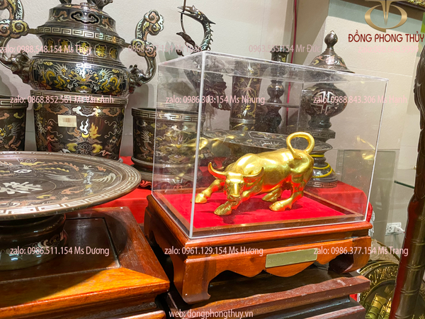Quà tặng vàng: Tượng trâu vàng 24K cao 11, ngang 19, nặng 1kg