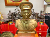 Tượng đại tướng Võ Nguyên Giáp bằng đồng đỏ cao 42 nặng 11kg