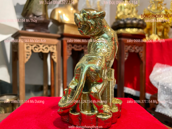 Tượng hổ phong thủy bằng đồng Cao 14, ngang 12,5, sâu 9,5 nặng 1,3kg
