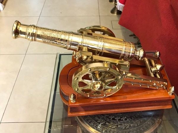 Khẩu súng pháo thần công bằng đồng đúc nguyên khối Cao 26 dài 48 ngang 21 nặng 9kg