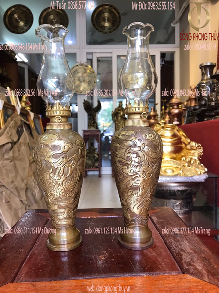Đôi đèn dầu vỏ đạn pháo cắt tút bằng đồng