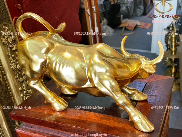 Quà tặng-Tượng mạ vàng: Trâu vàng bằng đồng thếp vàng 24k 20cm