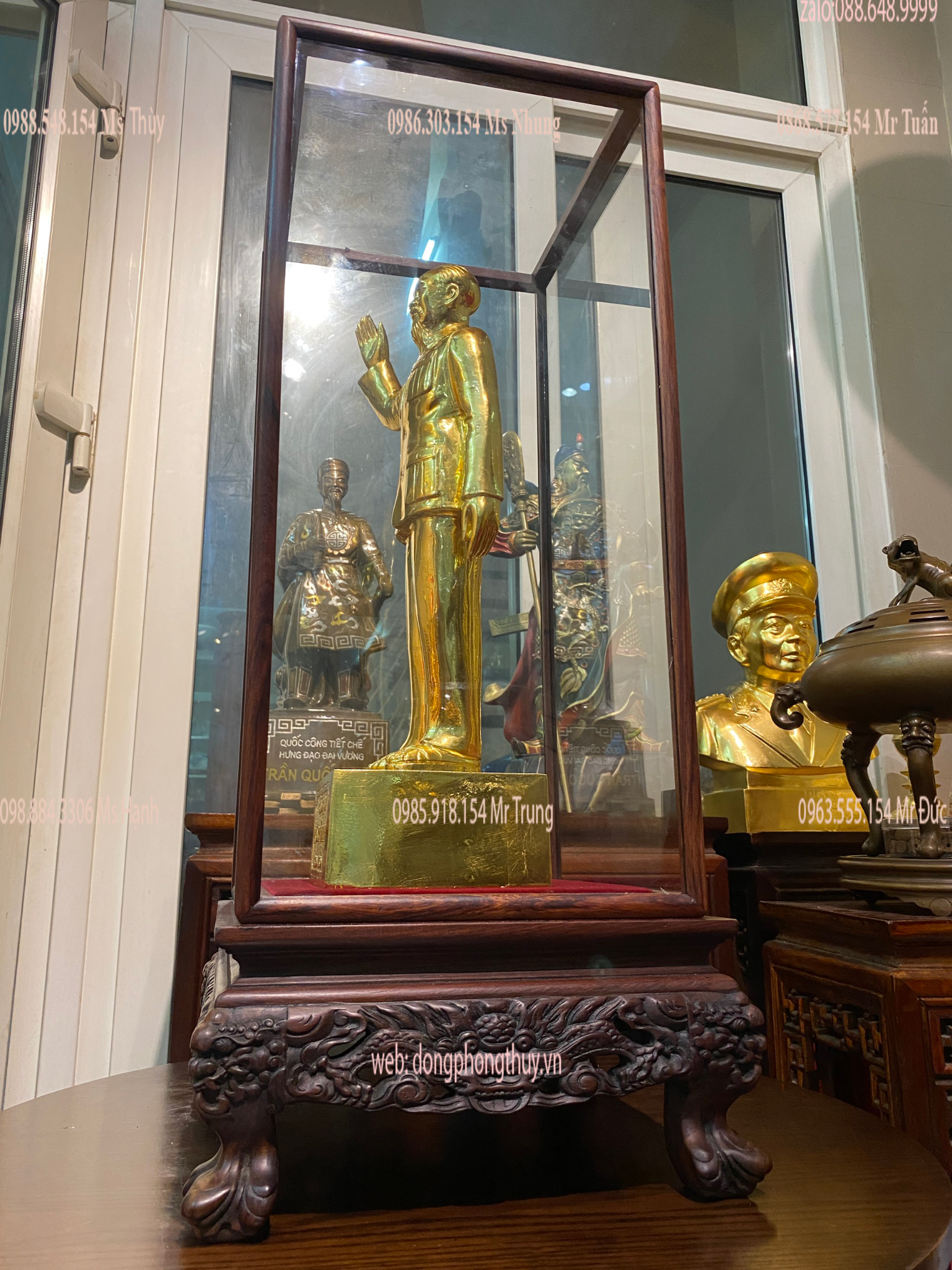 TƯỢNG BÁC HỒ ĐỨNG VẪY TAY CHÀO BẰNG ĐỒNG ĐỎ  DÁT VÀNG 24K CAO 50CM NGANG 14,5CM SÂU 15CM NẶNG 6,5KG