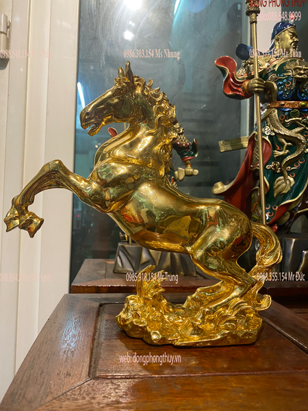 Tượng ngựa mạ vàng 24k cao 27cm ngang 28cm nặng 2,5kg
