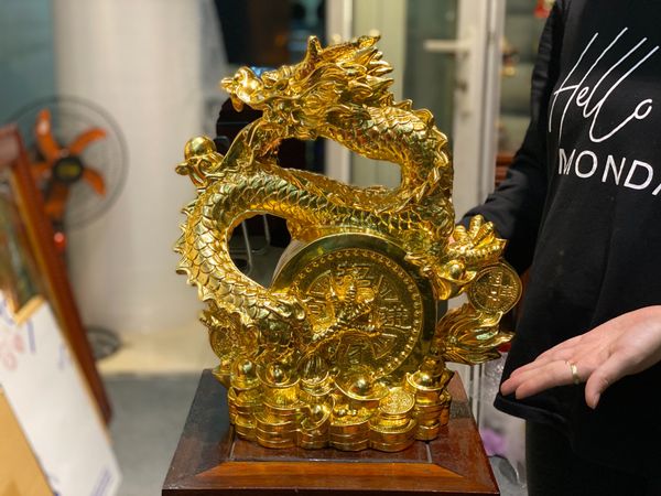 Quà tặng sếp mạ vàng: tượng rồng cuộn đồng tiền 40cm dát vàng 24k