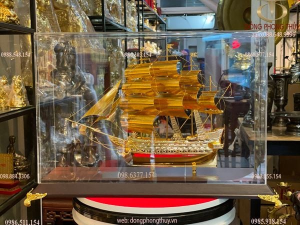 Biển chức danh để bàn mạ vàng 24k