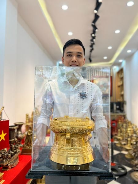 Trống đồng Đông Sơn 25cm bằng đồng dát vàng 24k