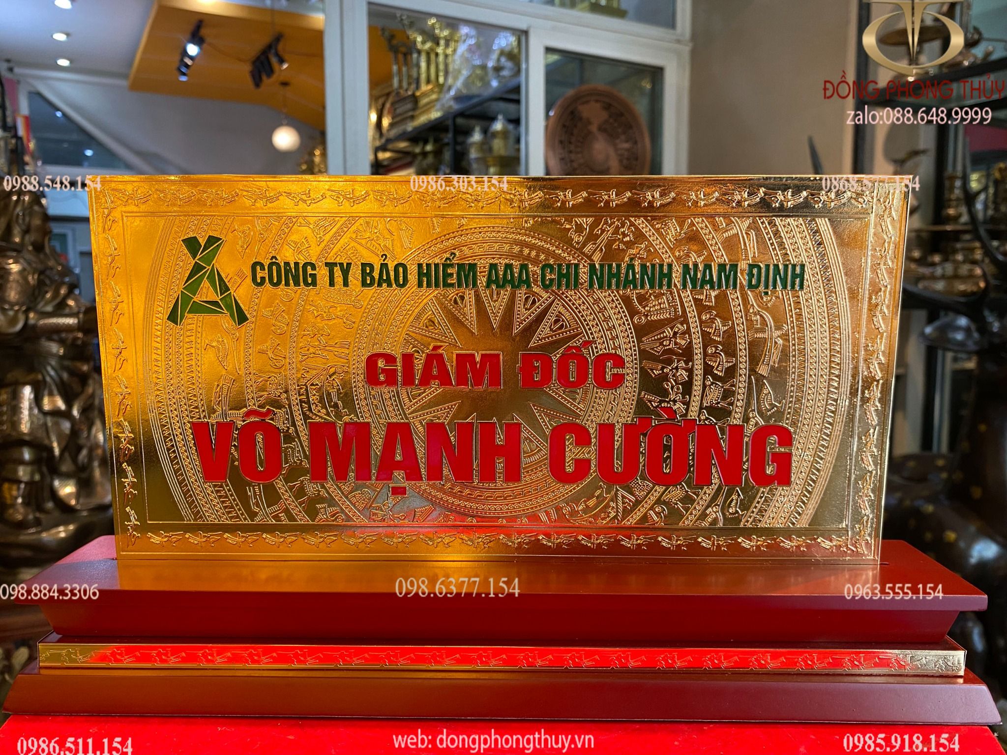 Biển chức danh bằng đồng