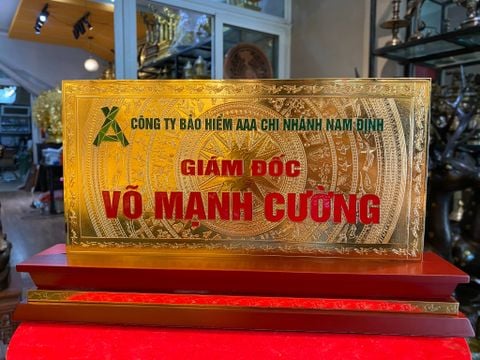 Biển chức danh bằng đồng mạ vàng 24k