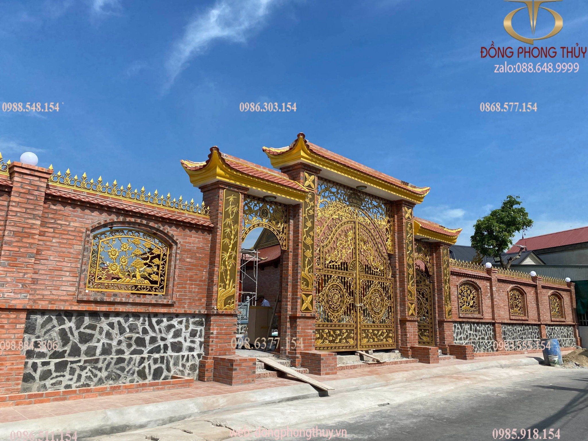 Tranh treo phòng khách dát vàng 24k