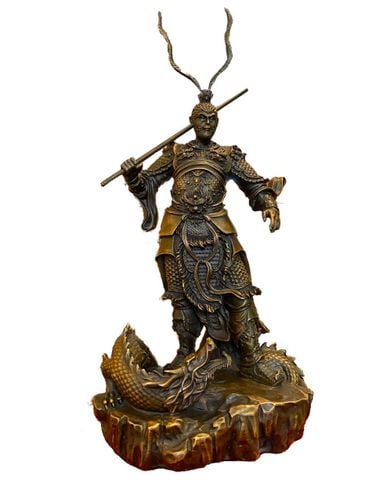 Tề thiên đại thành bằng đồng màu hun nâu