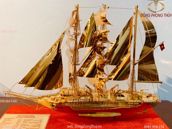 Mô hình thuyền buồm Lê Quý Đôn mạ vàng 24K ngang 54 cao 42 sâu 16cm