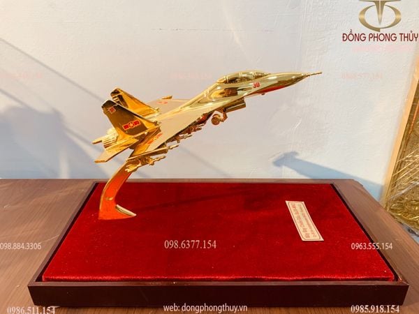 Mô hình máy bay chiến đấu su 30 ngang 41 sâu 23 cao 27cm