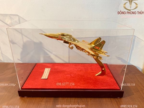 Mô hình máy bay chiến đấu su 30 ngang 41 sâu 23 cao 27cm