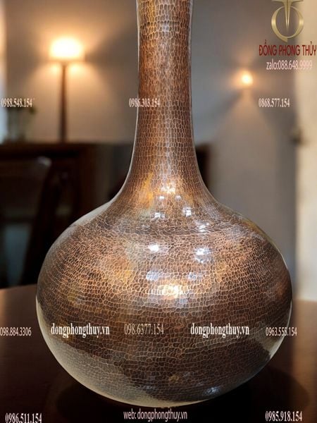 Đôi lọ hoa bằng đồng đỏ gò thủ công cao 81cm