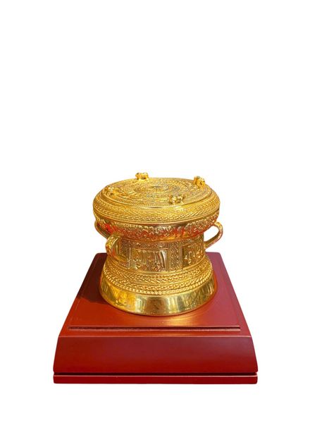 Quà tặng doanh nghiệp: Trống đồng Đông Sơn dát vàng 24k quà tặng doanh nghiệp