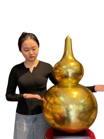 Hồ lô bằng đồng gò thủ công dát vàng