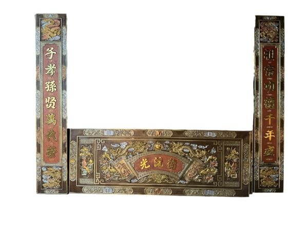 Bộ hoành phi câu đối bằng đồng dát vàng bạc