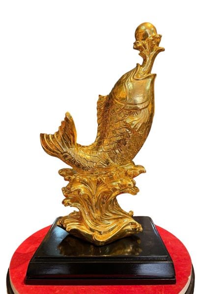 Cá chép hóa rồng bằng đồng dát vàng 24k Cao 39 ngang 15 sâu 13 nặng 3,9kg