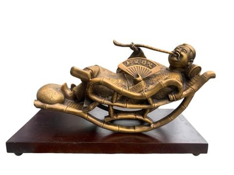 Quản gia cao 20 ngang 37 nặng 6.5kg