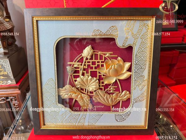Tranh hoa sen mạ vàng 24k 30x30cm