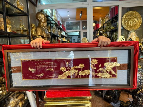 Tranh hoa sen mạ vàng 24k 29x87cm