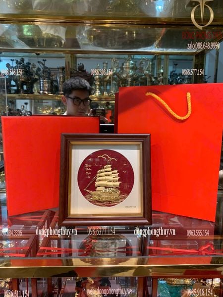 Quà tặng doanh nghiệp: tranh thuyền buồm mạ vàng 24k 20x20cm