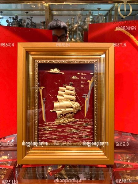 Tranh thuyền buồm - tranh thuận buồm xuôi gió bằng đồng mạ vàng 24k 20x25cm khung vàng
